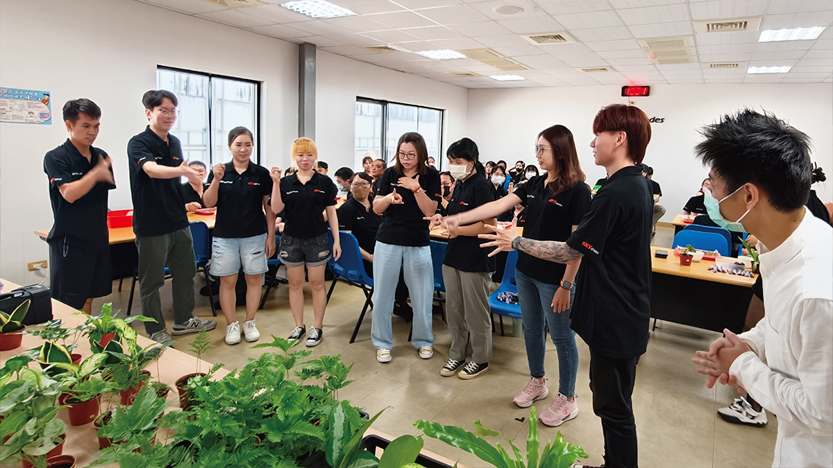 關懷從心出發 - 健康、安全、永續同行